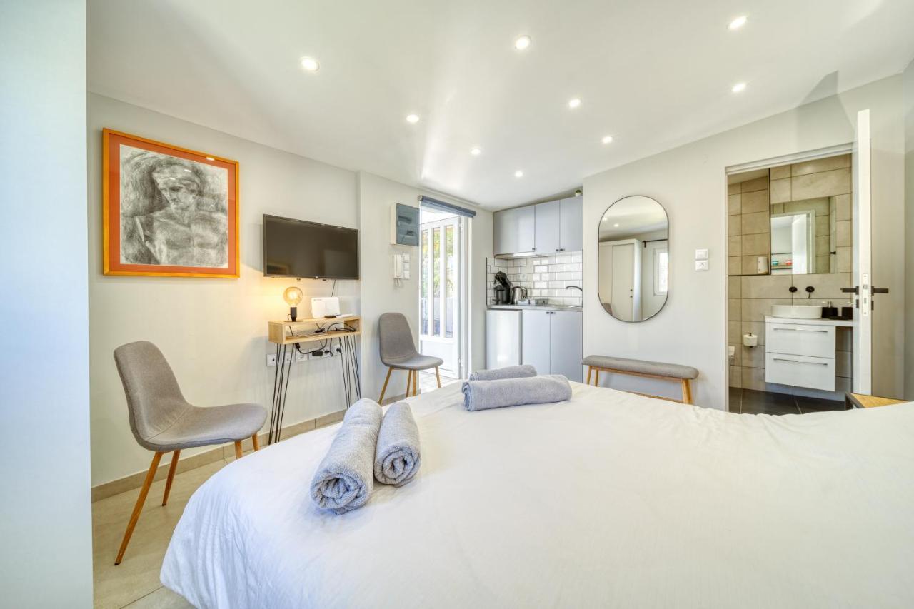 Chic Rooftop Studio W/ Terrace - Near Acropolis Афины Экстерьер фото